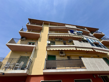 Zona giorno più due stanze in 8257